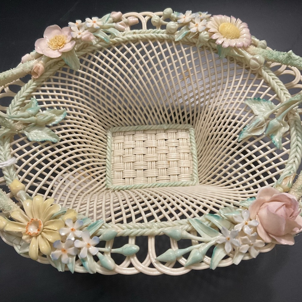 VTG Belleek Fine Irish porcelain, Woven Basket with Pastel Accents